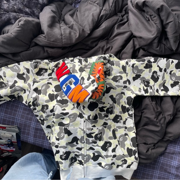 Bape hoodie glow in the dark - Picture 2 of 2